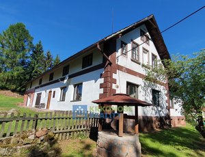 Rodinný dům s velkou zahradou a stodolou, na krásném místě – Vlčice u Trutnova