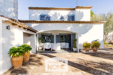 PRODEJ. Skvostná rodinná vila s výhledem na moře. Zahrada, 5min na pláž. Cala Blava, Mallorca, Ev.č.: R4004836
