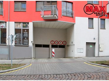 Pronájem garážového stání 14 m², Kloboučnická, Praha 4 – Nusle