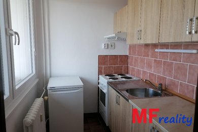 Pronájem rekonstruovaného bytu 1+kk, 33 m² s lodžií - Hradec Králové - Slezské Předměstí, Třebechovická., Ev.č.: 00101