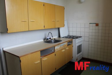Prodej zděného bytu 2+1 o 55m2 v 2.podlaží, Hradec Králové - Slezské Předměstí, třída SNP, Ev.č.: 00088