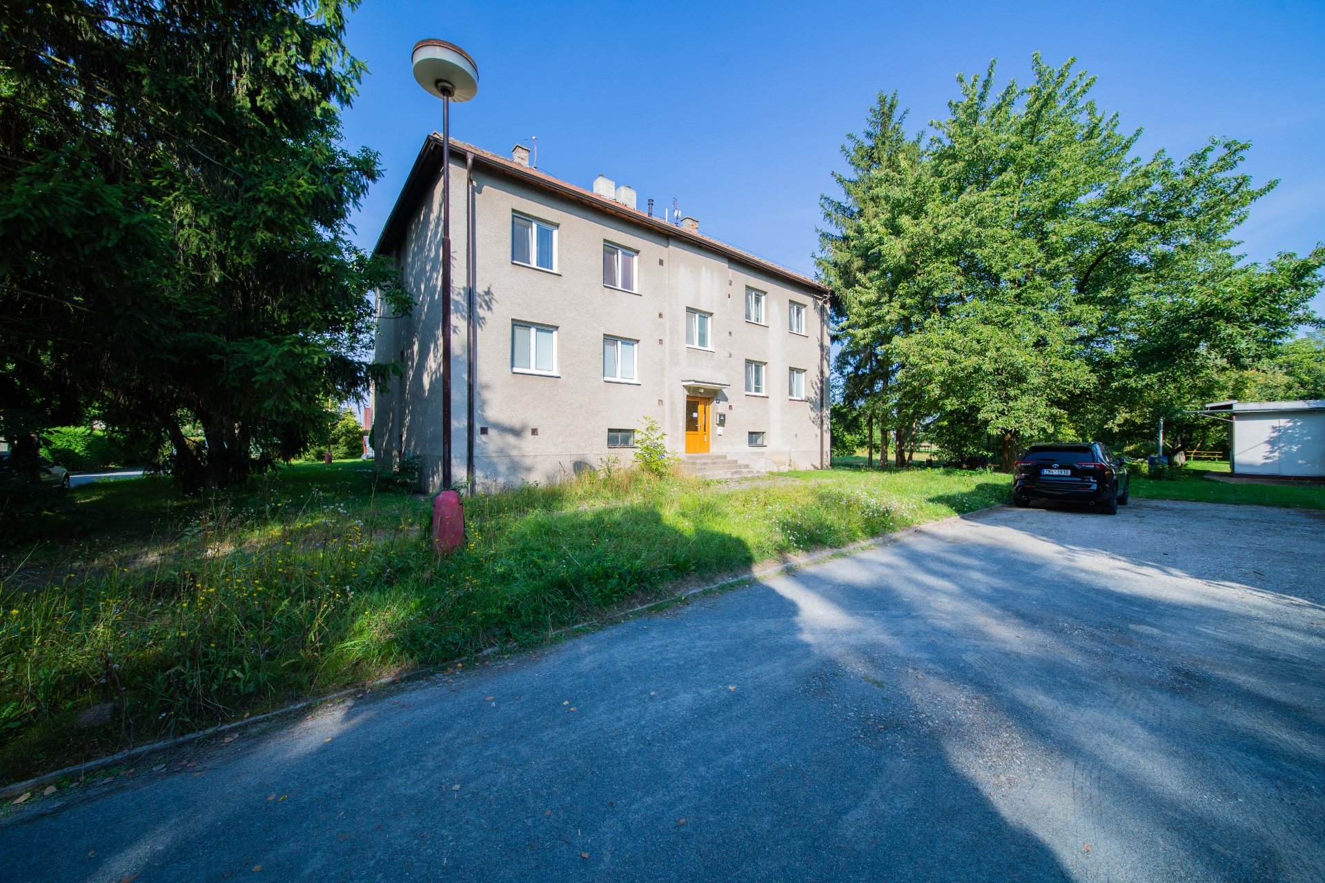 Prodej byt 3+1 s garáží a zahradou v Bohuňovicích