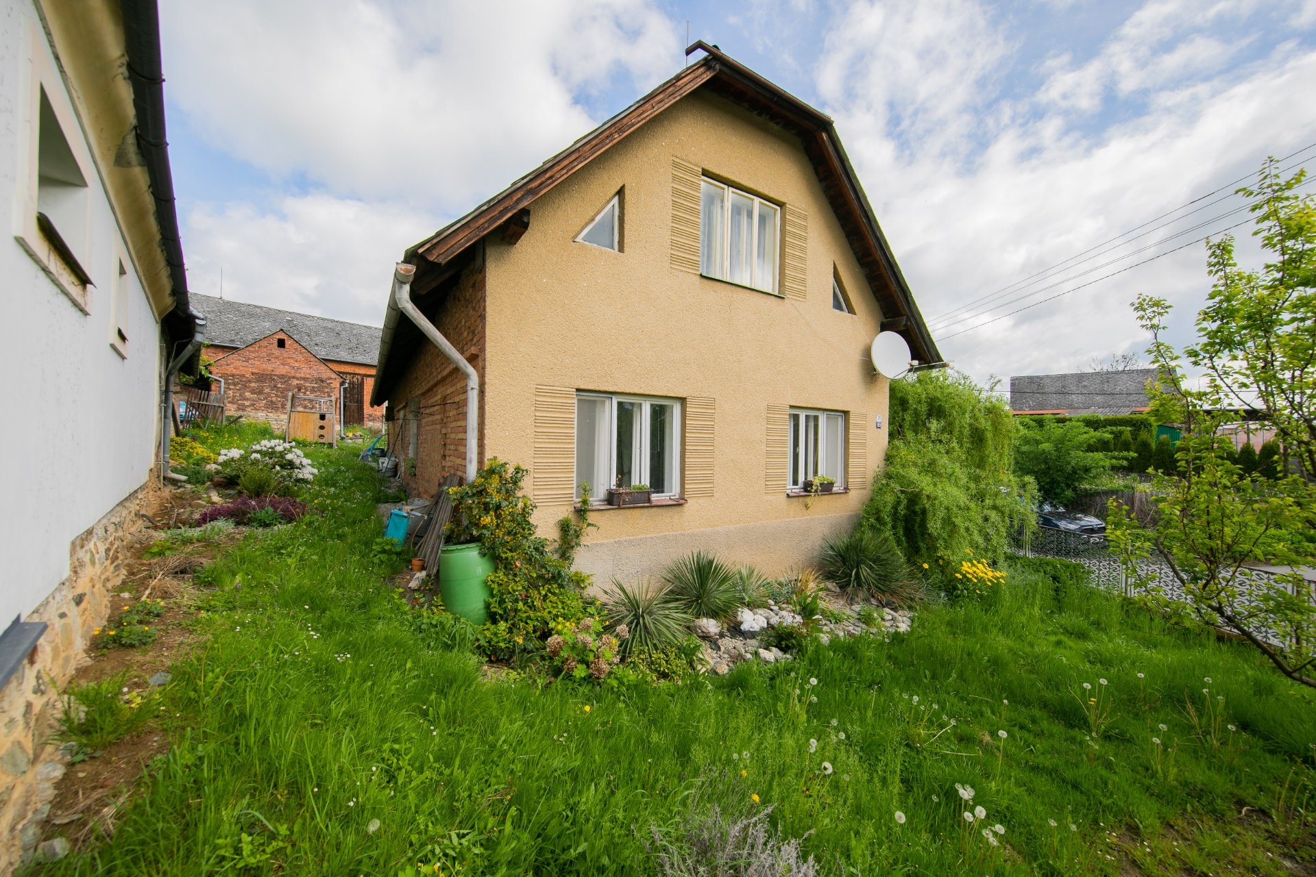 Prodej, rodinný dům, 897 m2, Nová Hradečná