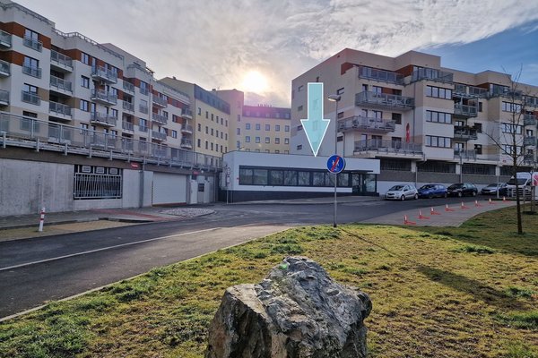 Nově postavené a zkolaudované, moderní a reprezentativní kanceláře o ploše 152 m2 s parkováním v centru Plzně.