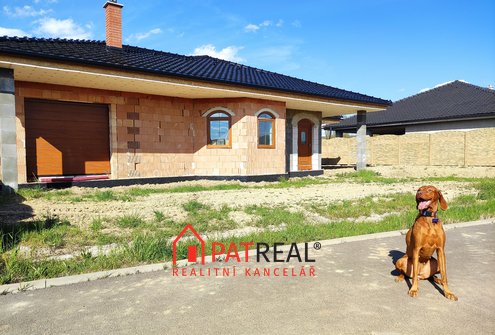 Prodej nadstandardní novostavby bungalovu (252m²) v Hostěradicích, pozemek 1.186 m²