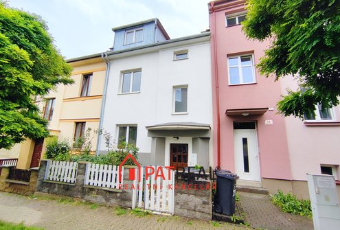 Prodej řadového rodinného domu, 255 m² - Brno - ulice Lieberzeitova, pozemek 131 m²