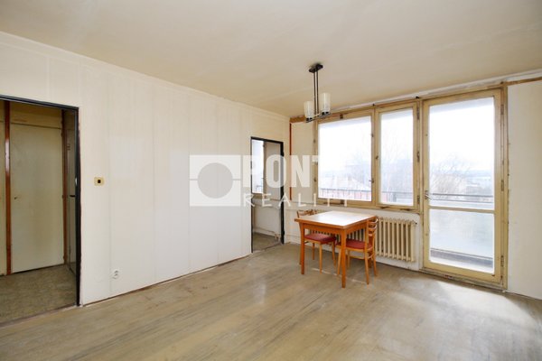 Prodej bytu dispozice 1+kk/L, 33 m², ulice Dukelských hrdinů, Rakovník, OV, 4.NP, panelový dům