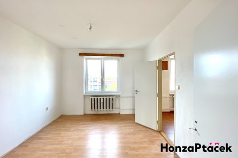 Prodej bytu 2+1 Koněvova Praha Žižkov realitní makléř • realitní kancelář • realitní služby nejen v