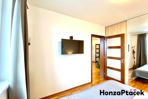 Prodej bytu Freyova realitní makléř • realitní kancelář • realitní služby nejen v Praze x3