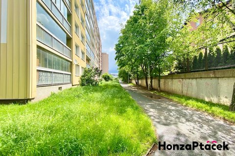 Prodej bytu 3+1 s lodžií, Ohradní, BB centrum, Brumlovka, Praha realitní makléř v Praze, realitní ka