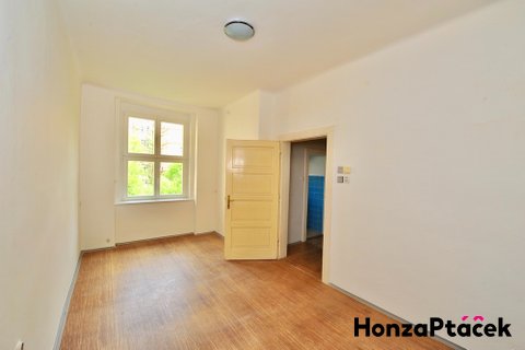 Pronájem bytu Terronská, Praha realitní makléř v Praze, realitní kancelář7