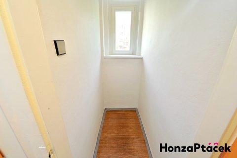 Pronájem bytu Terronská, Praha realitní makléř v Praze, realitní kancelář5