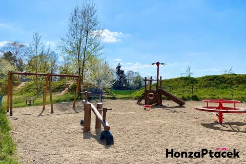 Prodej bytu  Klecany, Praha realitní makléř v Praze, realitní kancelář2