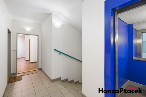 Prodej bytu v ulici Baarova BB centrum realitní makléř • realitní kancelář • realitní služby