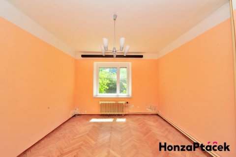 Prodej rodinného domu na Zahradním městě, realitní makléř • realitní kancelář • realitní