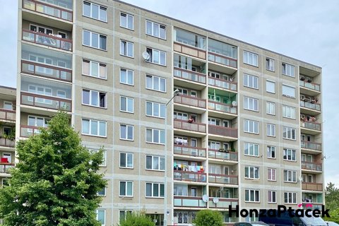 Pronájem bytu Modřany realitní makléř • realitní kancelář • realitní služby nejen v Praze1