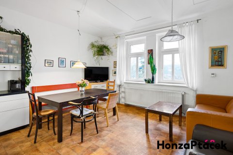 Prodej rodinného domu Tuchoměřice realitní makléř v Praze, realitní kancelář21