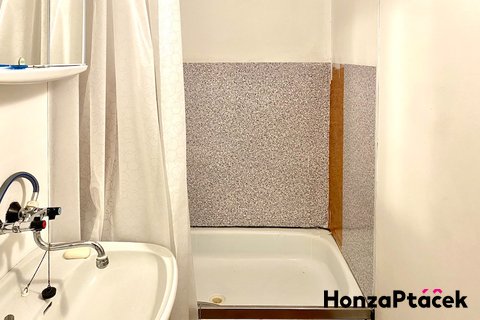 Pronájem bytu 1+1, Sosnovecká, Praha, Troja realitní makléř • realitní kancelář • realitní služby ne