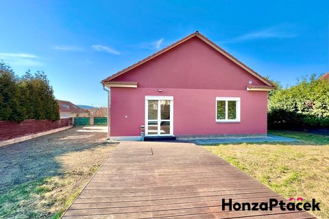 Prodej rodinného domu Dolní Jirčany realitní makléř v Praze, realitní kancelář122