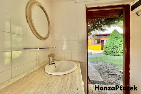 Prodej CHATA U VODY KOZLY U TIŠIC realitní makléř v Praze, realitní kancelář13