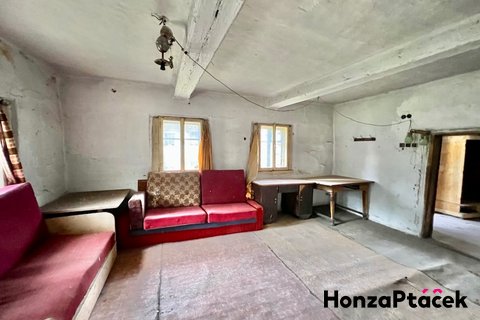 Prodej usedlosti Hoškovice realitní makléř v Praze, realitní kancelář14