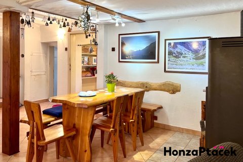 Prodej rodinného domu Hejnice Honza Ptáček realitní makléř v Praze2