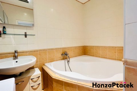 Prodej bytu 4+1, Wednessbury, Kladno, Praha realitní makléř v Praze, realitní kancelář Honza P