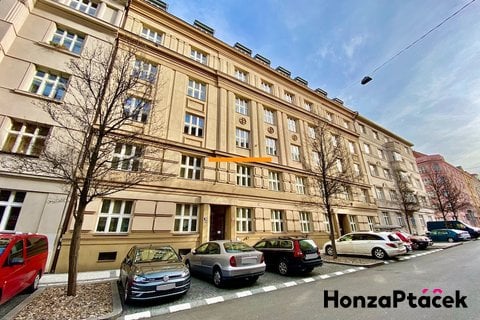 Prodej bytu 2+1 s lodžií v Praze v Dejvicích realitní makléř | realitní kancelář | reality Praha a o