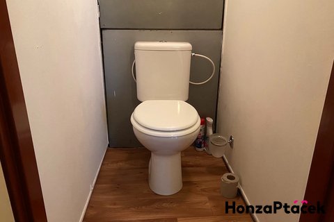 Pronájem bytu 1+1, Sosnovecká, Praha, Troja realitní makléř • realitní kancelář • realitní služby ne