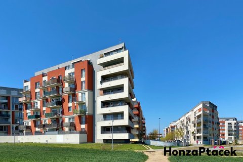 Prodej bytu Sazovická Zličín Praha realitní makléř • realitní kancelář • realitní služby nejen v Pra