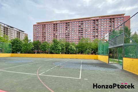 Prodej bytu 2+kk Rajmonova realitní makléř • realitní kancelář • realitní služby nejen v Praze2