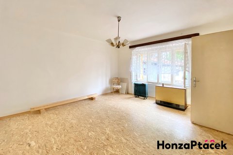 Prodej rodinného domu Úholičky - Podmoráň realitní makléř • realitní kancelář • realitní služby neje