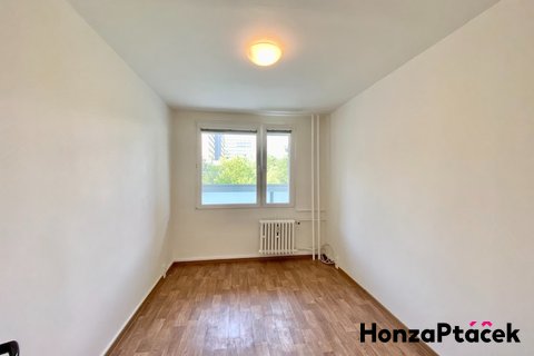 Pronájem bytu 2+kk s lodžií Praha Budjovická Bítovská realitní makléř • realitní kancelář • realitní