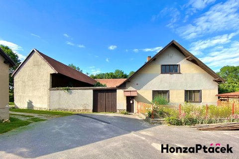 Prodej rodinného domu zemdělské usedlosti Chrastov Horní Cerekev realitní makléř • realitní kancelář