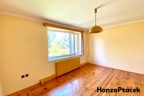 Prodej zahradnictví Bittman Dymokury kormerční areál realitní makléř • realitní kancelář • realitní