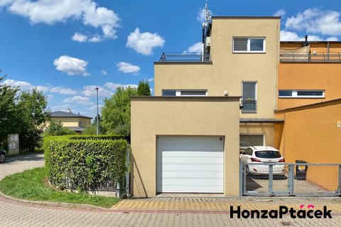 Prodej rodinného domu Úvaly - Praha - Východ realitní makléř • realitní kancelář • realitní služby n