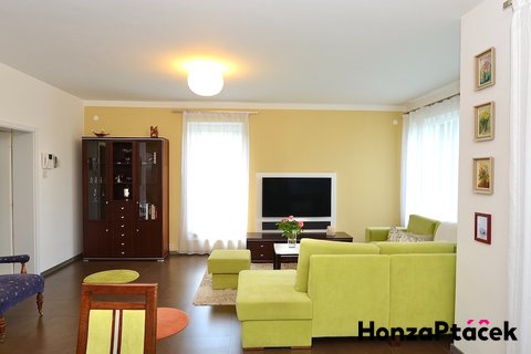 Prodej rodinného domu Úvaly - Praha - Východ realitní makléř • realitní kancelář • realitní služby n