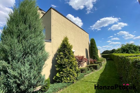 Prodej rodinného domu Úvaly - Praha - Východ realitní makléř • realitní kancelář • realitní služby n