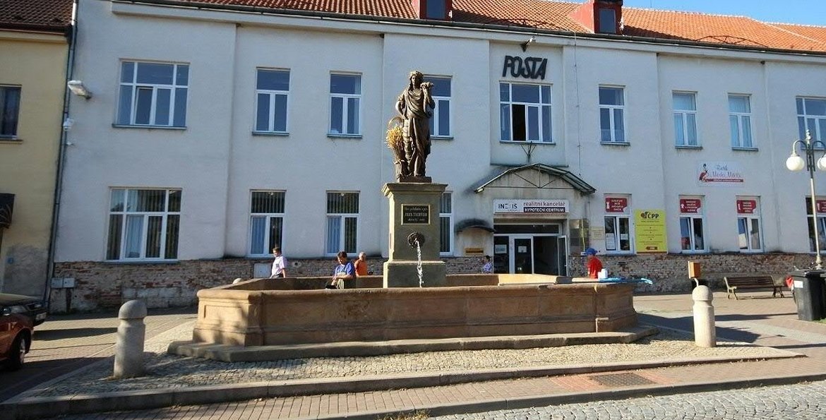 pronajem-nebytovych-prostor-v-centru-rosic-u-brna-3-jpg-09a866 pronajem-nebytovych-prostor-v-centru-rosic-u-brna-3-jpg-09a866