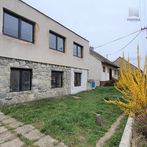 Prodej samostatně stojícího RD 7+2 se zahradou, 752 m², Strachotín, okr. Břeclav
