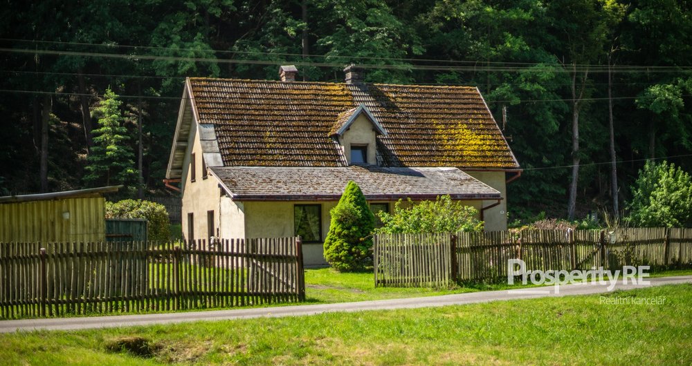 Prodej domu v obci Janská okres Děčín, pozemek 2015m2