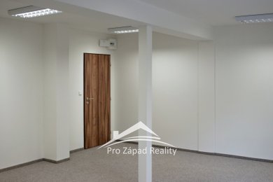 Pronájem kanceláře s parkovacím místem, 33,14 m², Plzeň - Valcha, Ev.č.: 00097