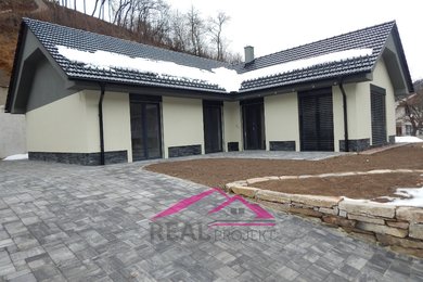 Prodej moderní novostavby RD 4+kk v obci Doubravník, 989 m2, Ev.č.: 00172