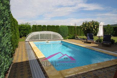Prodej luxusního rodinného domu, bazén, finská sauna, dvě garáže, Železné, 800 m2, Ev.č.: 00180