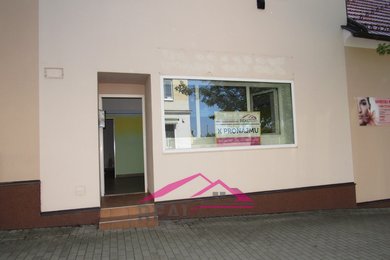 Pronájem obchodních prostor s výlohou, střed města, 55 m² Tišnov, Ev.č.: 00188