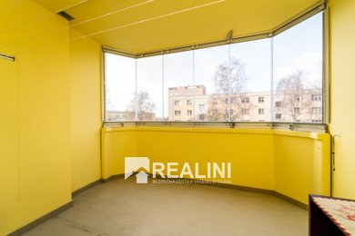 Prodej bytu 2+1, osobní vlastnictví s velkou zasklennou lodžií na ulici Čajkovského, Ev.č.: 00409