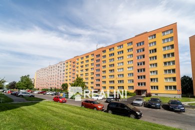 Prodej bytu 3+1 v původním stavu, 67m²  na okraji sídliště Ostravy Dubiny s možností převodu do osobního vlastnictví, Ev.č.: 00466