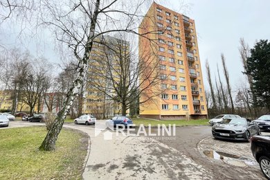 Pronájem slunného bytu 2+1, 52 m² na ul. Svazácká, Ostrava - Zábřeh, Ev.č.: 00524