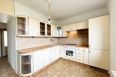 Pronájem bytu 3+1, 77 m² se zasklenou lodžií, Ostrava - Výškovice, Ev.č.: 00556