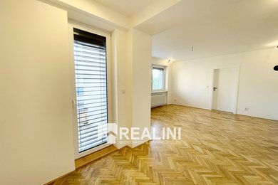 Pronájem nadstandardní bytové jednotky 3+1 ve 2. NP - rodinného domu - Slezská Ostrava, Ev.č.: 00569